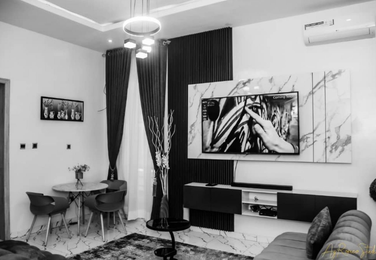 House in Lekki - Magnificent 4-bedroom Duplex | Ikota Lekki
