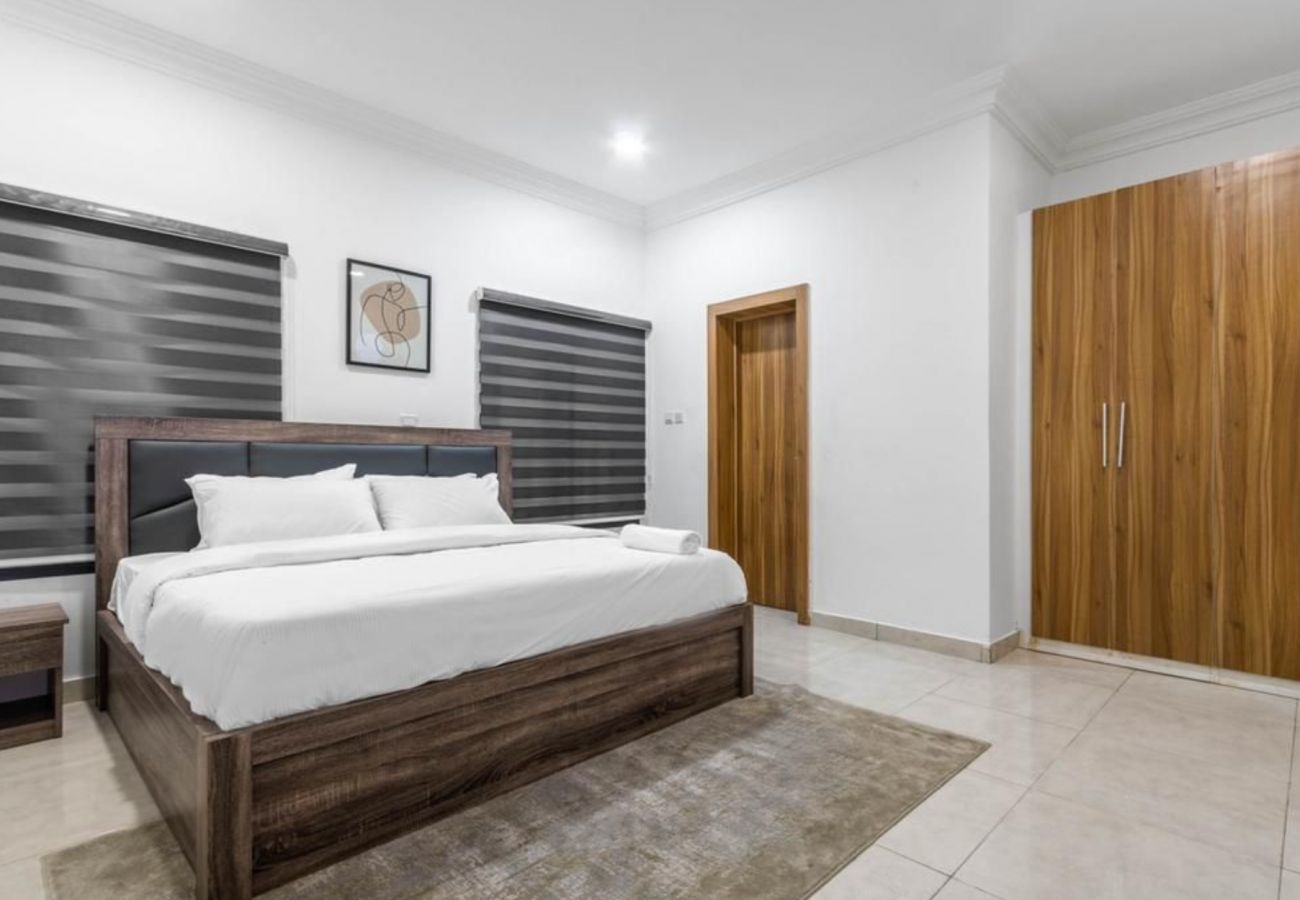 Apartment in Lagos - Attractive 3 bedroom apartment with Premium pool | Victoria-Island