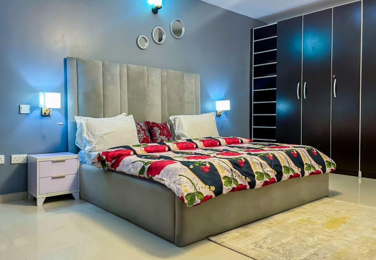 Apartment in Lekki - Executive 2 bedroom | Elegushi bus-stop, Lekki