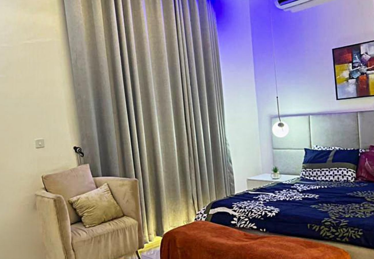 Apartment in Lekki - Admirable 4-bedroom | Ologolo, Lekki (inverter)