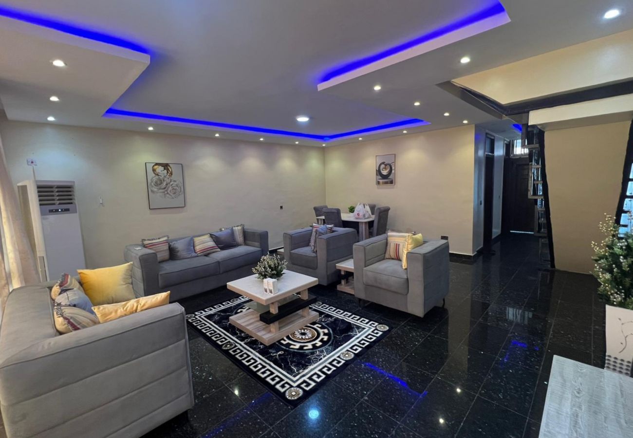Apartment in Lagos - Grand 3 bedroom apartment | Victoria Island