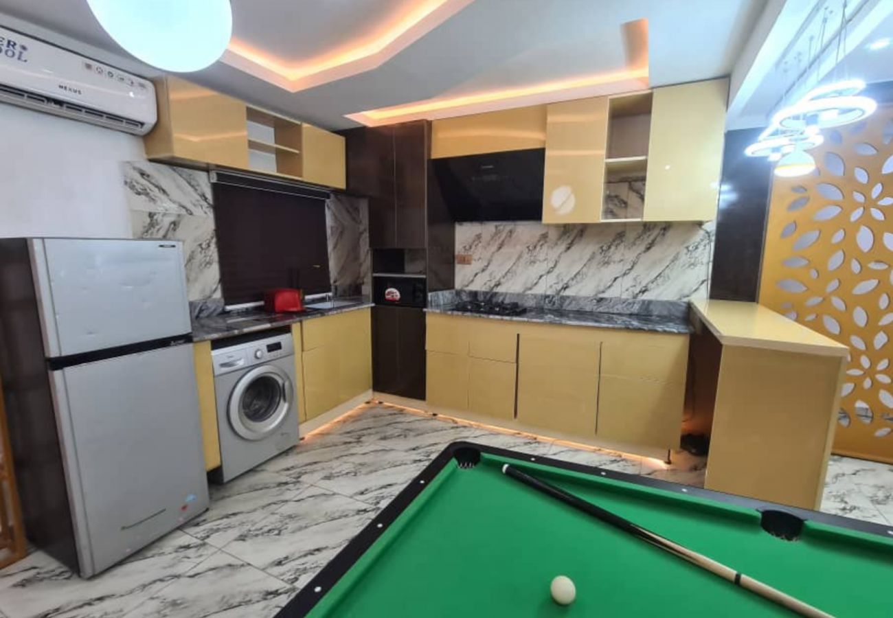 Apartment in Abuja - 2 Bedroom beautiful haven | Wuse 2, Abuja (Inverter)