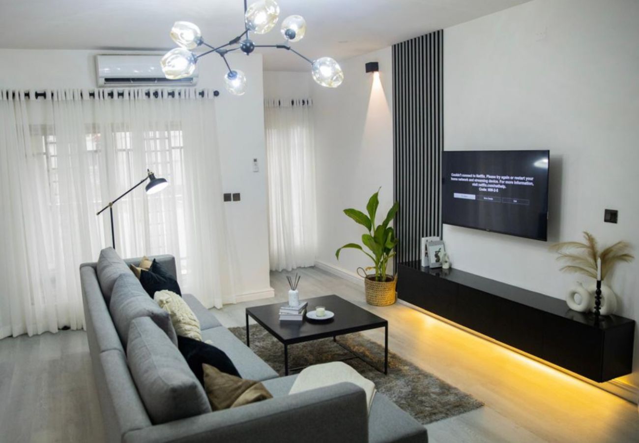 Apartment in Lekki - Comfy 1-bedroom apartment | Ikate, Lekki 