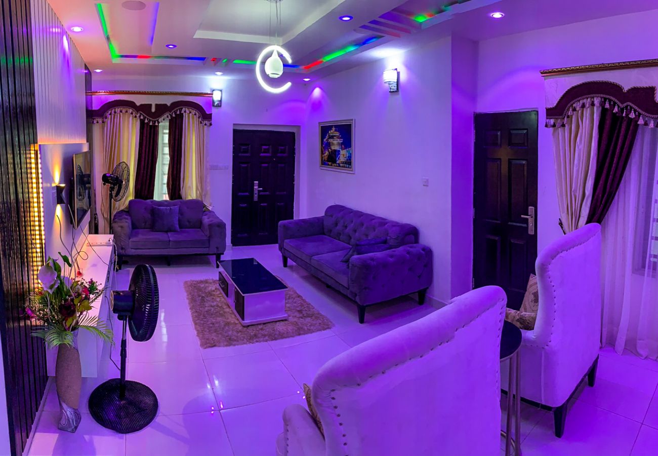 Apartment in Lagos - Lovely 2 bedroom apartment | Abraham-adesanya estate, Ajah, (inverter)