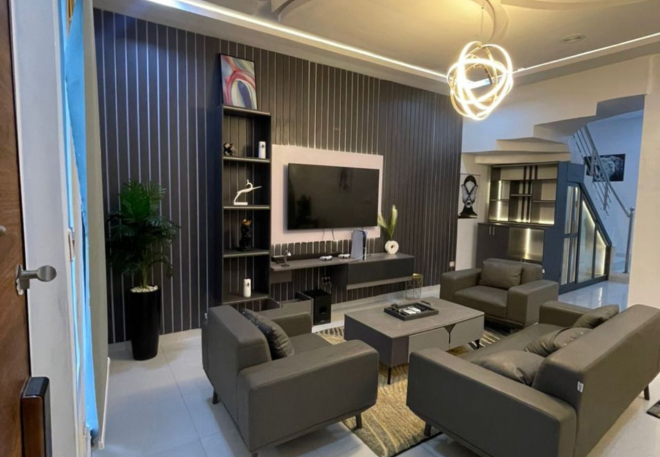 Apartment in Lekki - Admirable 4-bedroom | Eleganza, Lekki (inverter + gen)