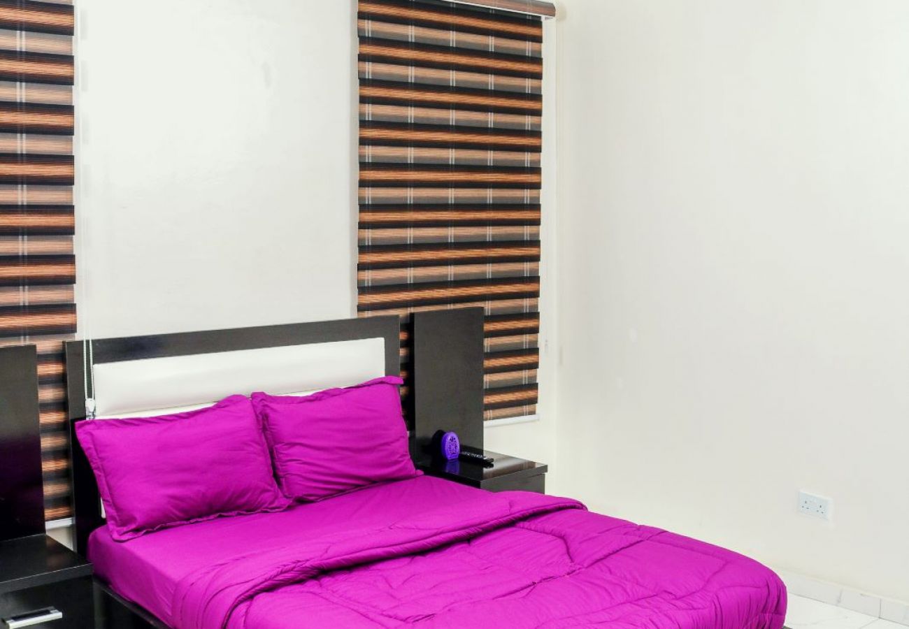 Apartment in Lekki - Luxury 4 bedroom duplex_ Ologolo, lekki (inverter)
