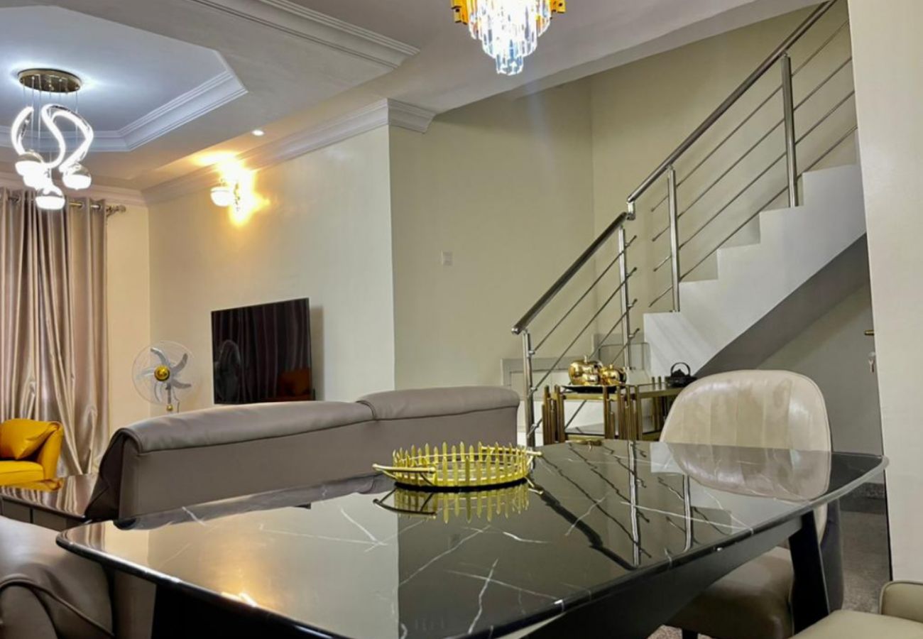 House in Lagos - Breathtaking 3 Bedroom duplex | Maryland, Ikeja