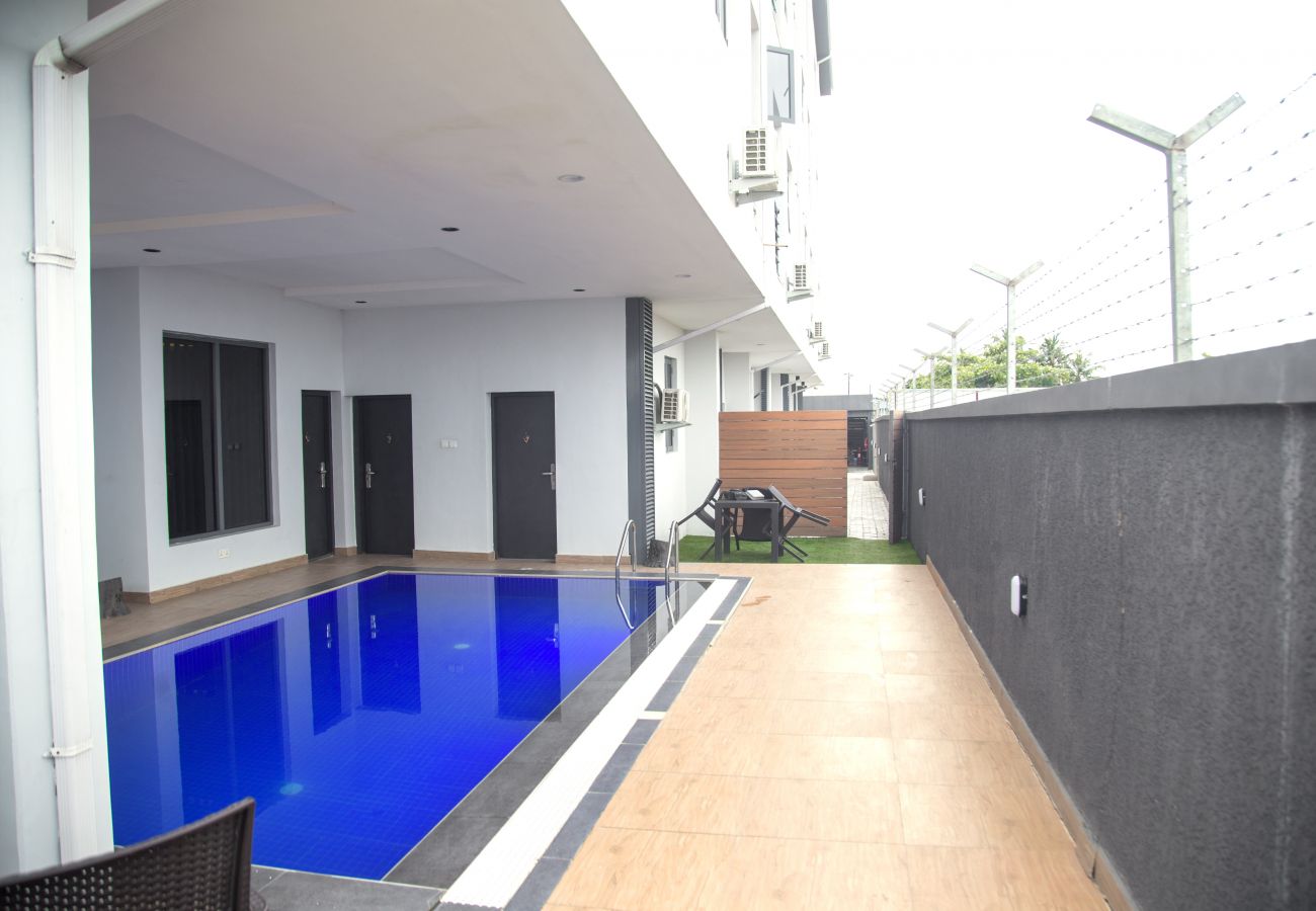 Apartment in Lekki - Executive 2 bedroom with swimming pool, gym, snooker  and football pitch | Lekki phase 1