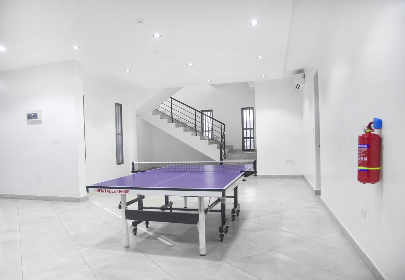 Apartment in Lekki - Executive 2 bedroom with swimming pool, gym, snooker  and football pitch | Lekki phase 1
