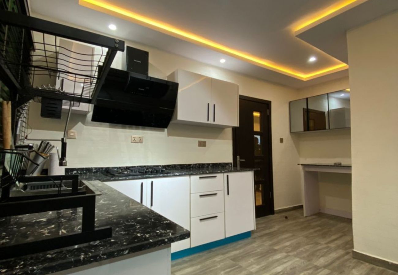 Apartment in Lekki - Attractive 3 bedroom apartment with a swimming pool |  chisco bus stop Lekki (inverter)