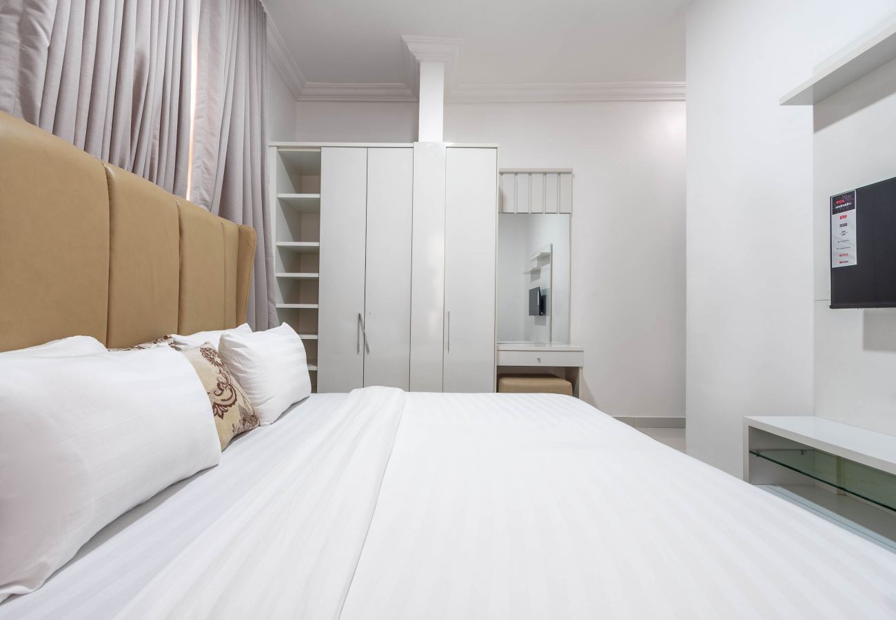 Apartment in Lekki - Elegant 4 bedroom apartment with snooker board | salem bus stop ikate