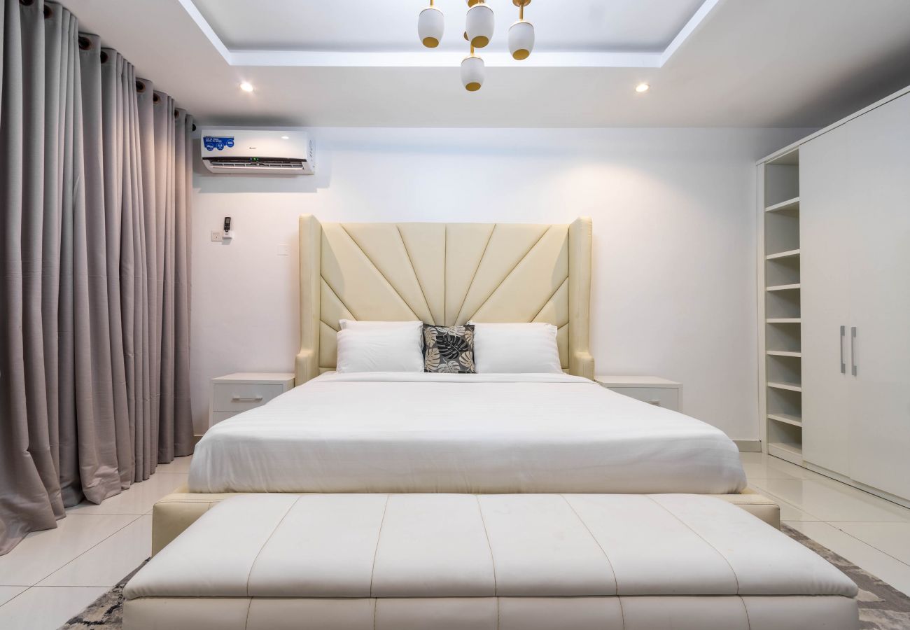 Apartment in Lekki - Elegant 4 bedroom apartment with snooker board | Lekki phase 1