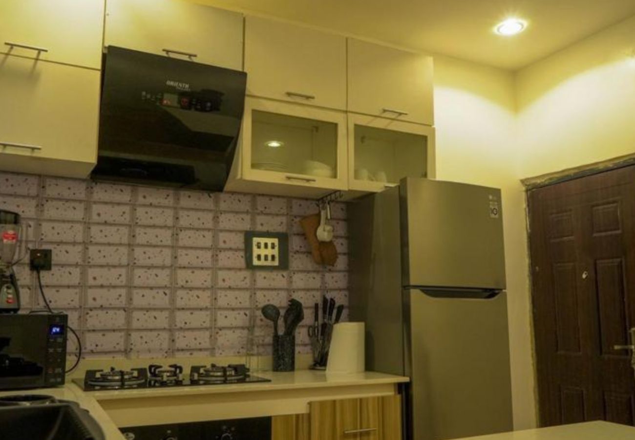 Apartment in Abuja - Cozy 1-bedroom apartment with board games | Wuse 2, Abuja (inverter)