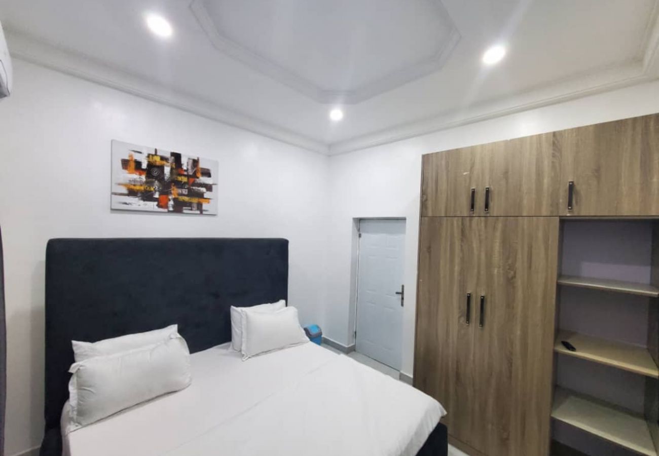 Apartment in Abuja - Admirable 4 bedroom  | Lugbe, Abuja