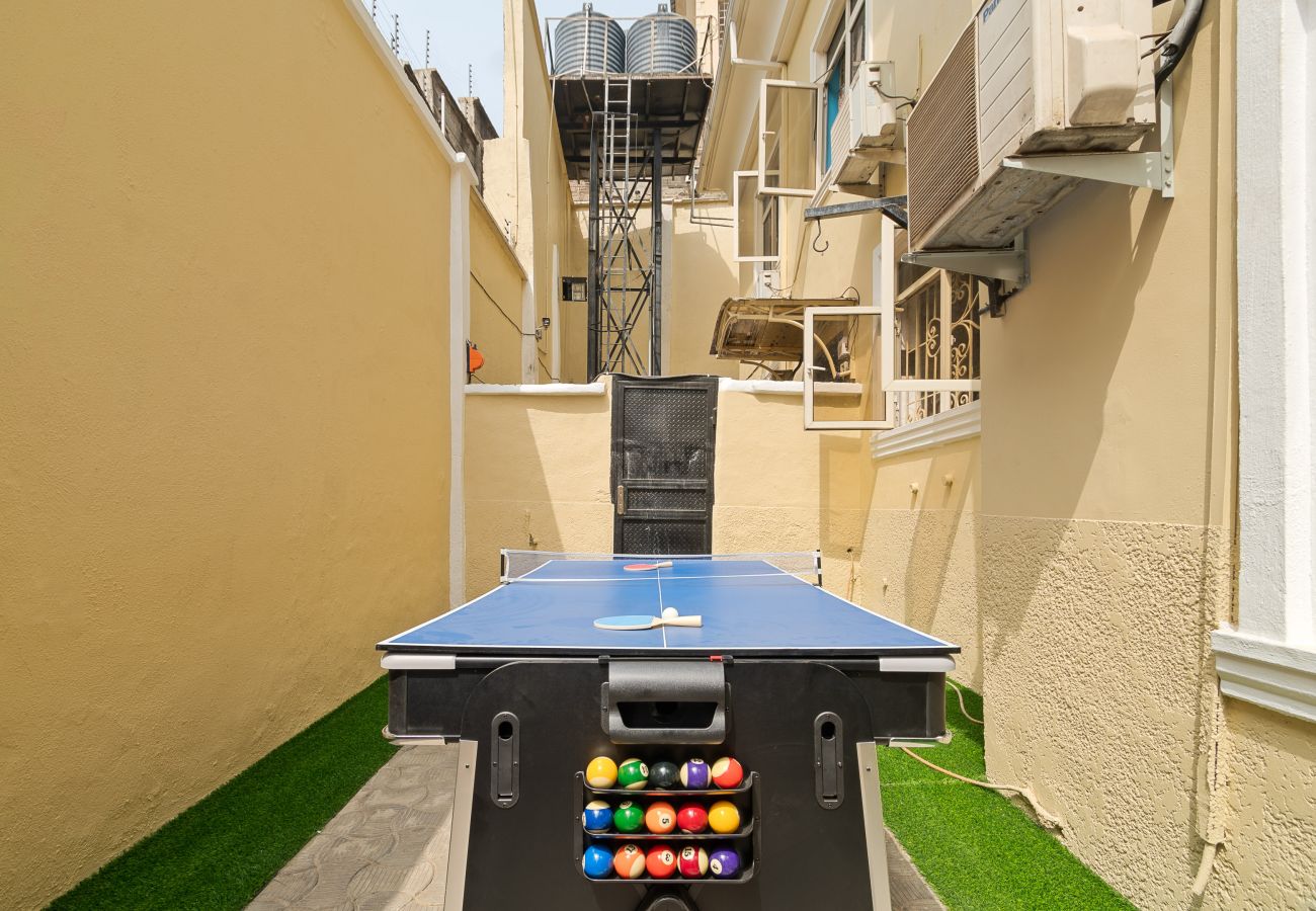 Apartment in Lagos - Exquisite 4 bedroom self compound with snooker, bbq and video games | Ogudu GRA gate b