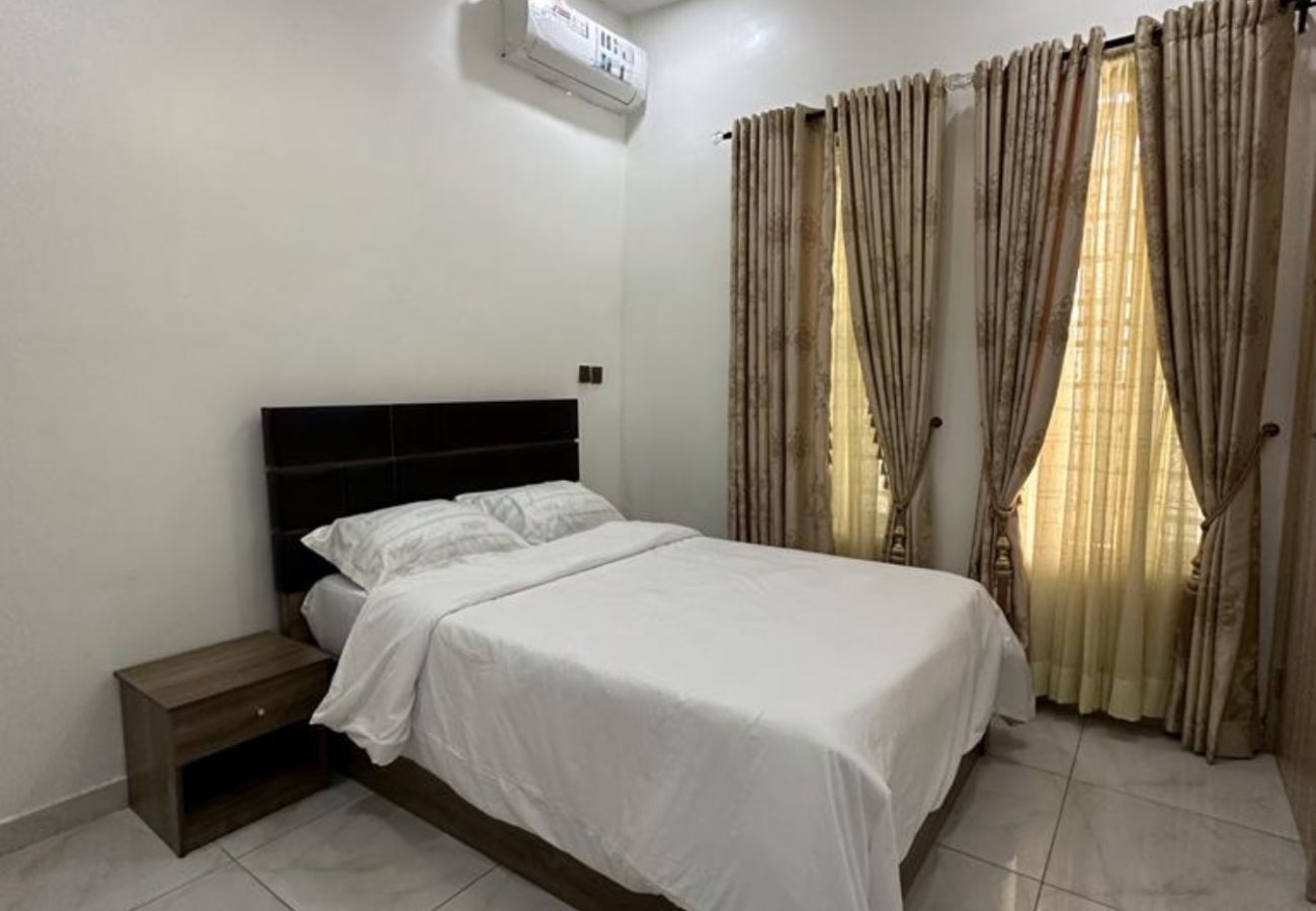 Apartment in Lekki - Admirable 4 bedroom self-compound  | Royal pine estate, Orchid
