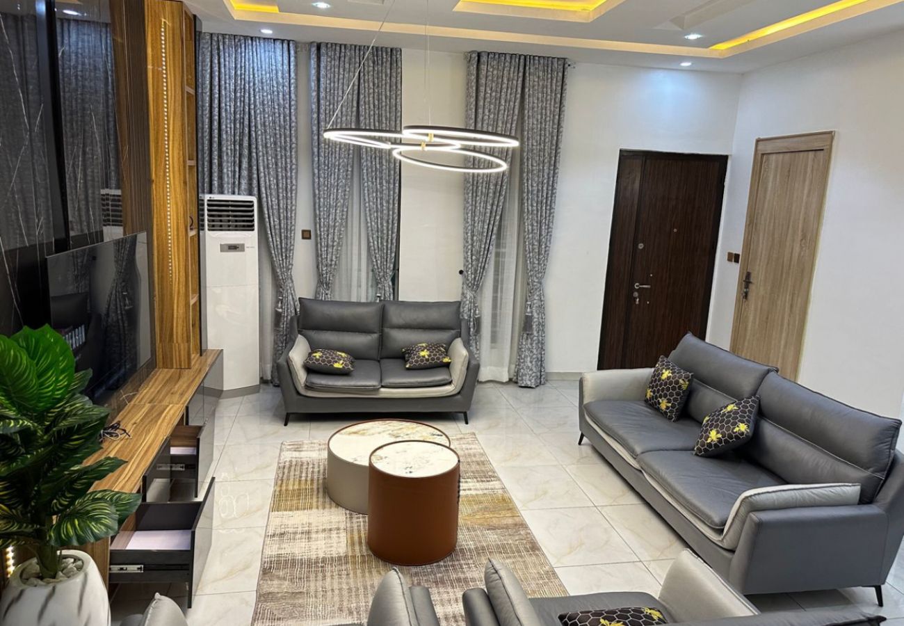 Apartment in Lekki - Admirable 4 bedroom self-compound  | Royal pine estate, Orchid