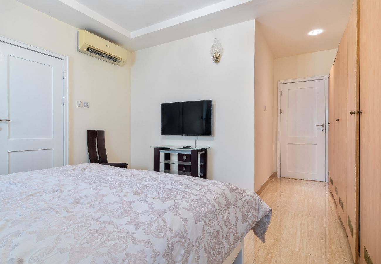 Apartment in Lagos - Beautiful 2 bedroom apartment with swimming pool and gym | Banana island estate