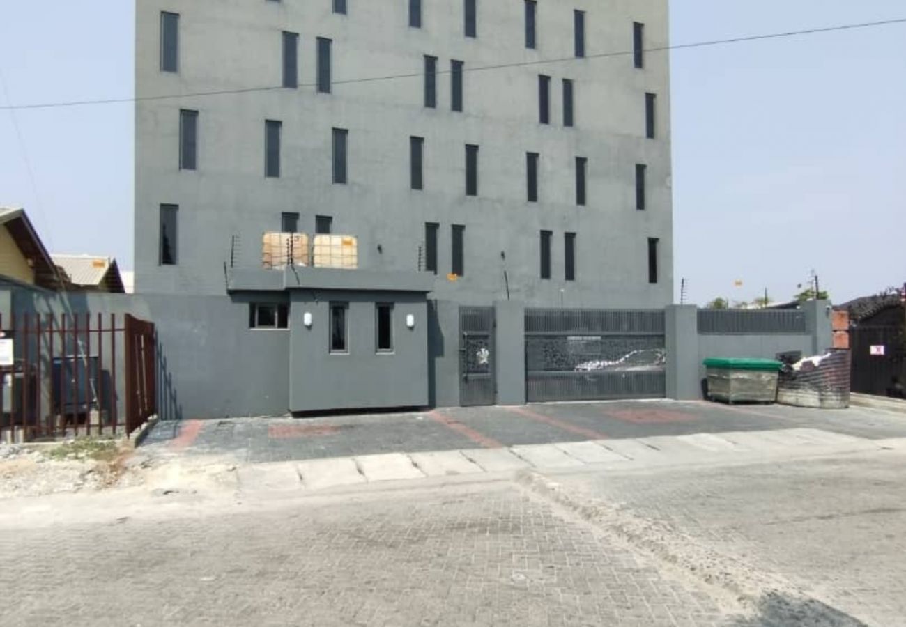 Apartment in Lekki - Elegantly styled 2-bedroom apartment with a pool and gym| Lekki phase 1