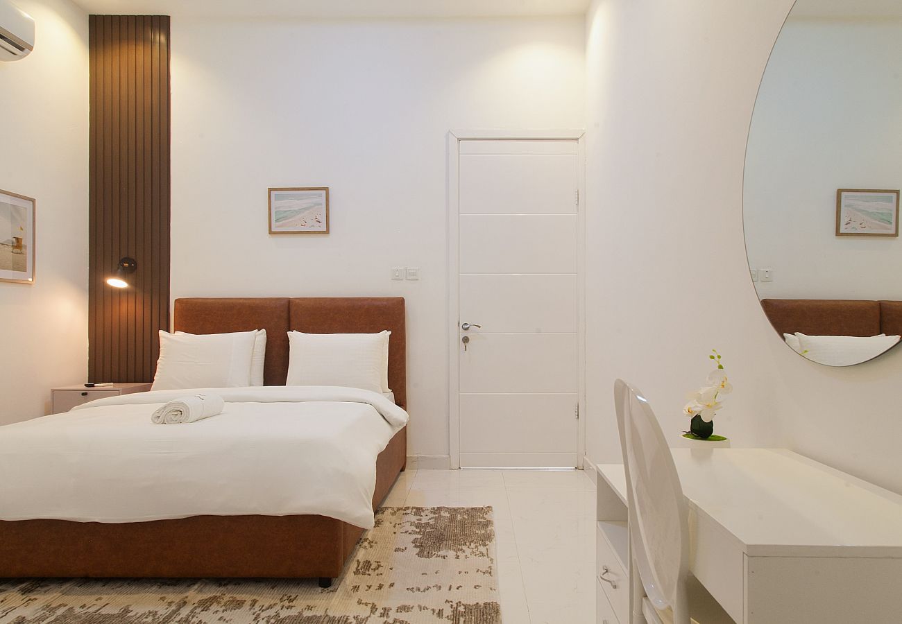 Apartment in Lagos - Beautiful 3 bedroom with balcony | Oniru, V.I