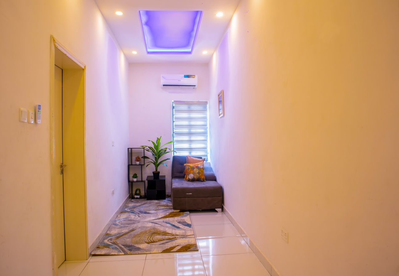 Apartment in Lagos - Comfy 2 bedroom apartment with swimming pool,  gym and snookerboard | Ajiwe Ajah