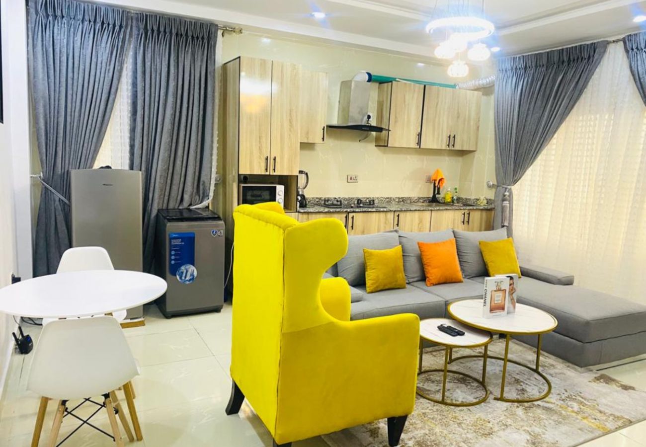 Apartment in Lekki - Colourful 1- bedroom apartment with swimming pool and openstyle kitchen| Salem lekki