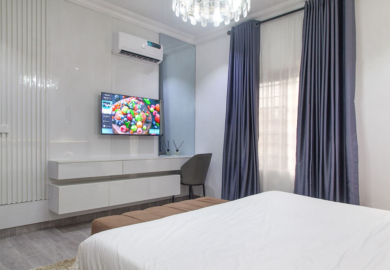 Apartment in Lekki - Sophisticated 1 Bedroom apartment | Lekki phase 1