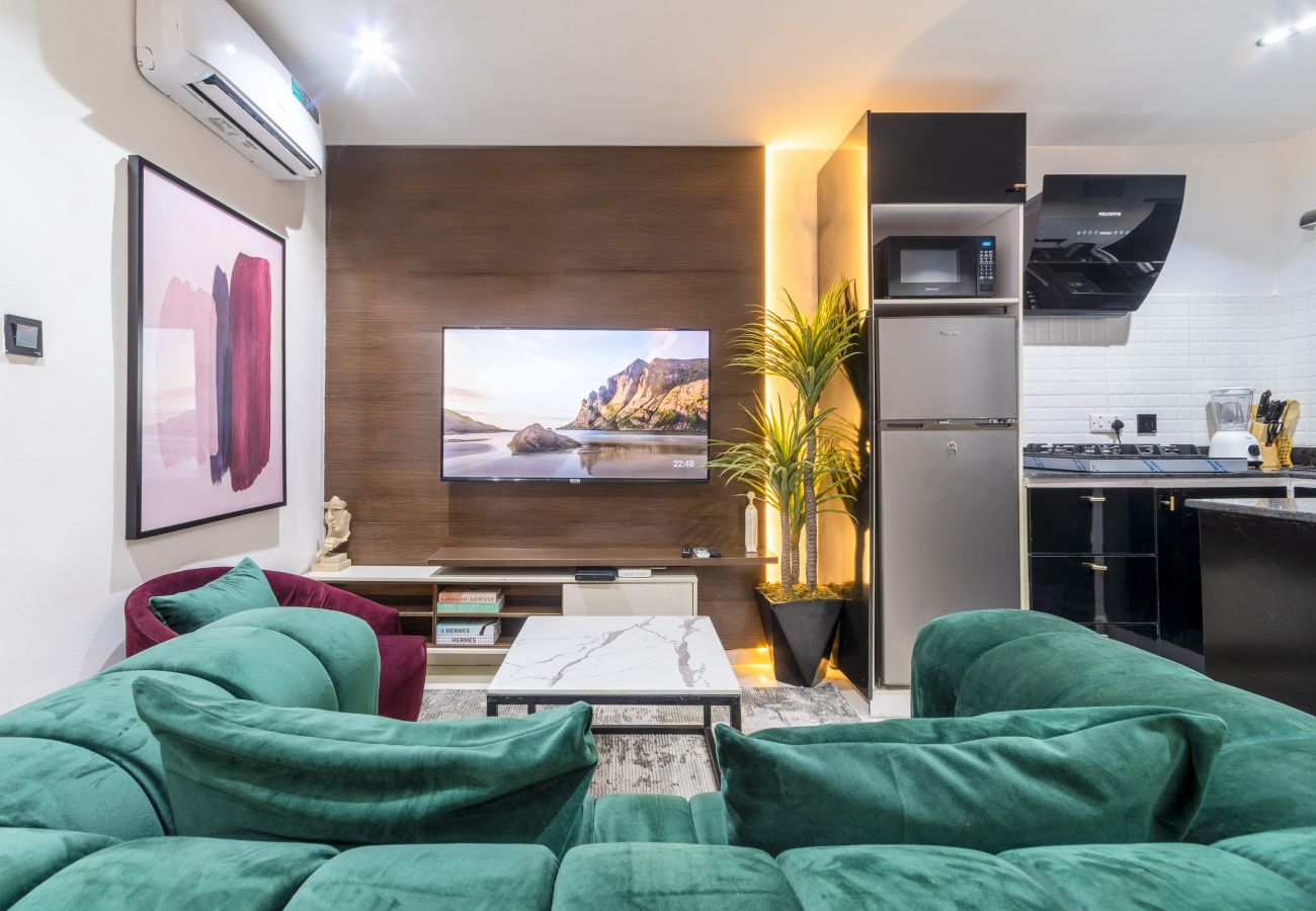 Apartment in Lekki - Classy studio with Open style kitchen plan and a garden| Lekki phase 1