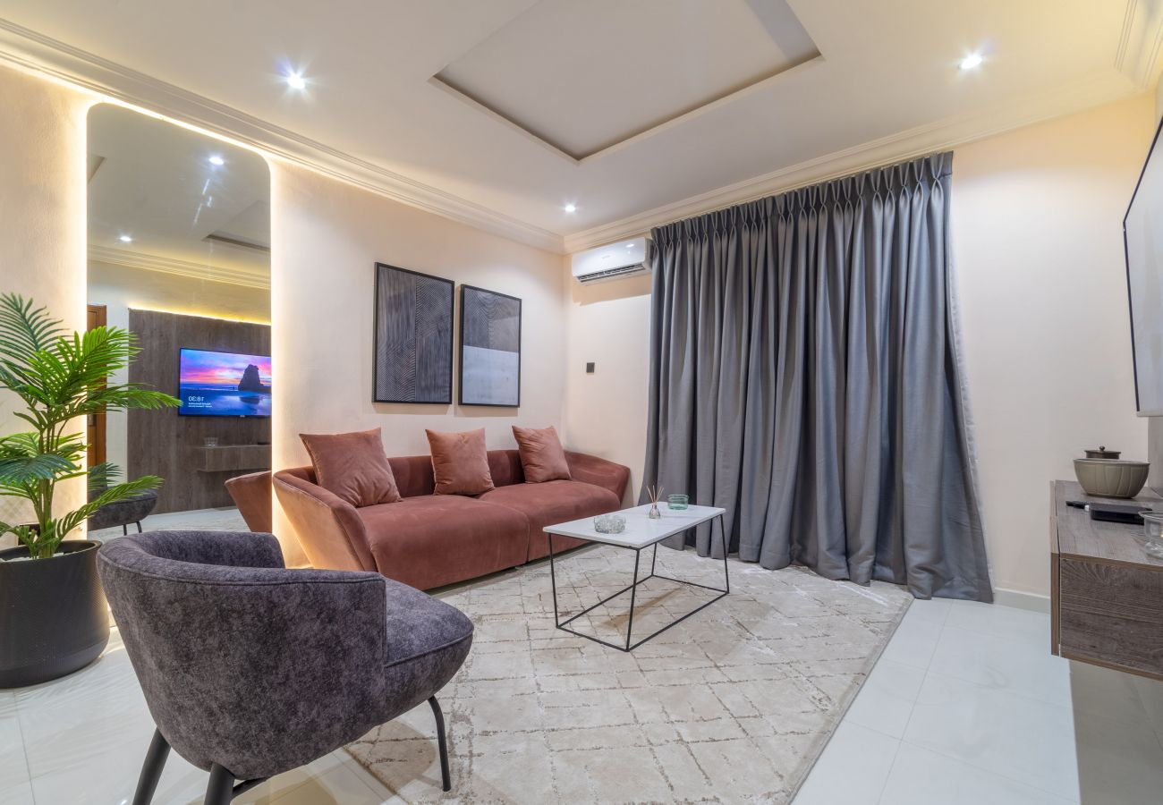 Apartment in Lekki - Pleasant 1 bedroom with balcony and pouch swings| Lekki phase 1