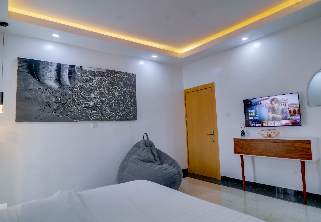 Apartment in Lagos - Enticing 2 bedroom with swimming pool and convertible snooker| Victoria island