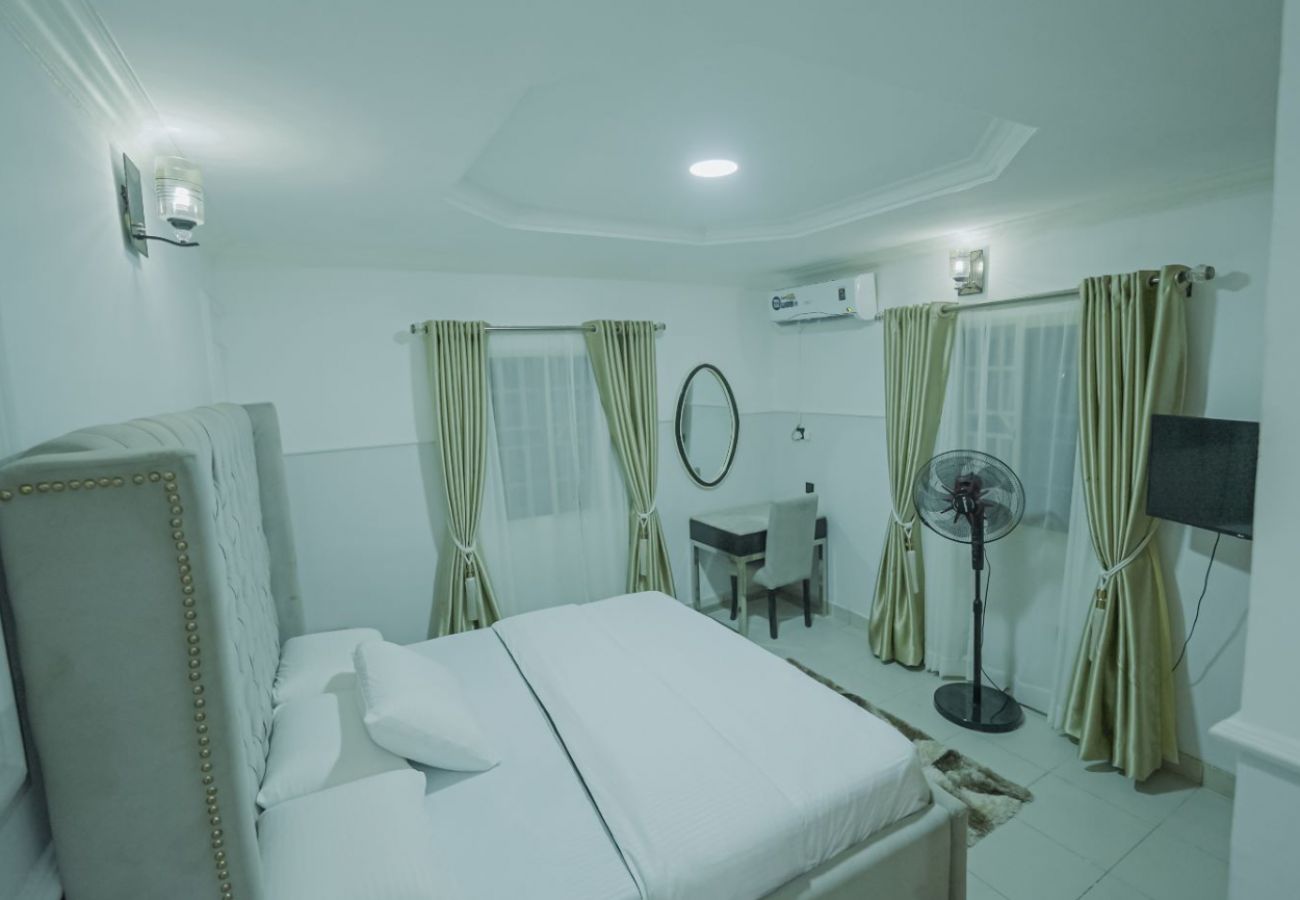 Apartment in Lagos - Comfy 2 bedroom apartment | Magodo