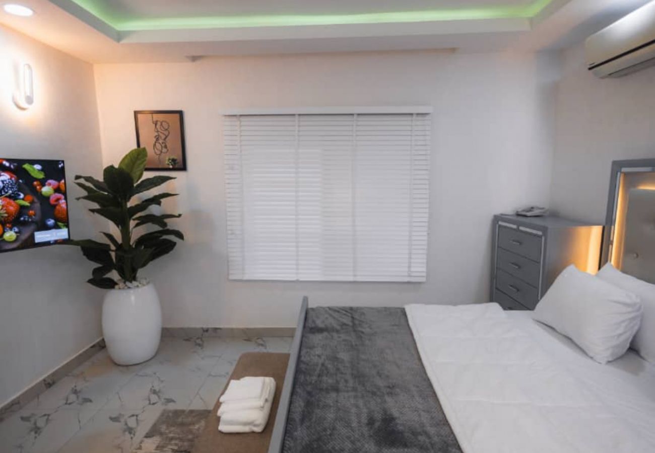 Apartment in Lagos - Unique 3 bedroom apartment with ps5 and snooker |  Oniru, Vi