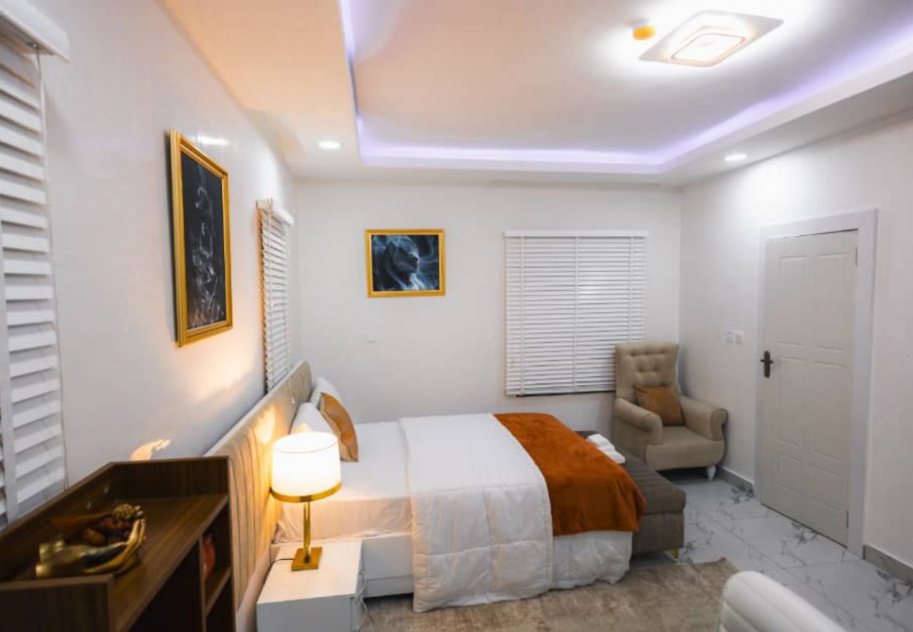 Apartment in Lagos - Unique 3 bedroom apartment with ps5 and snooker |  Oniru, Vi